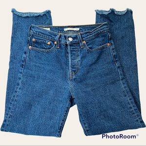 Levi’s Wedgie Straight Raw Hem Jeans